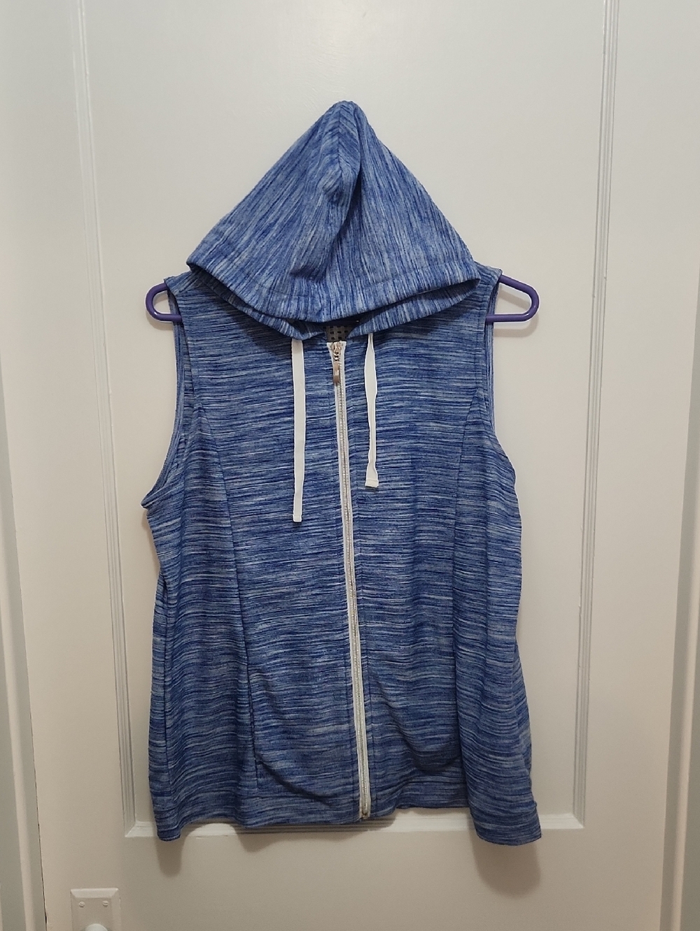 Weekends By Chico's Blue Zip Up Sleeveless Hoodie Vest Size 2 (US Large)